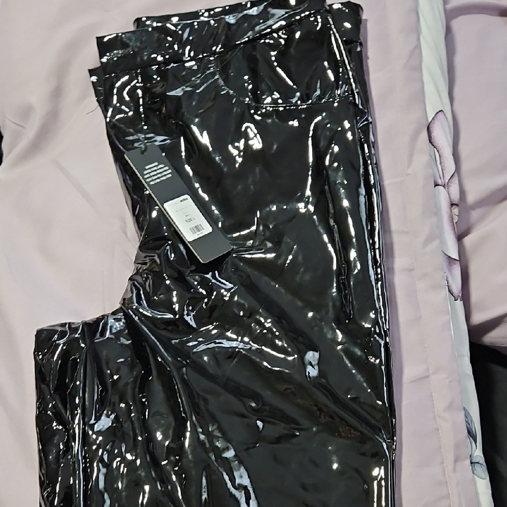 Fashion Nova Shiny Black Leggings